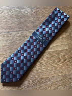Arrow Men’s Silk Tie Burgundy/Gray/Black Geometric Design NWT